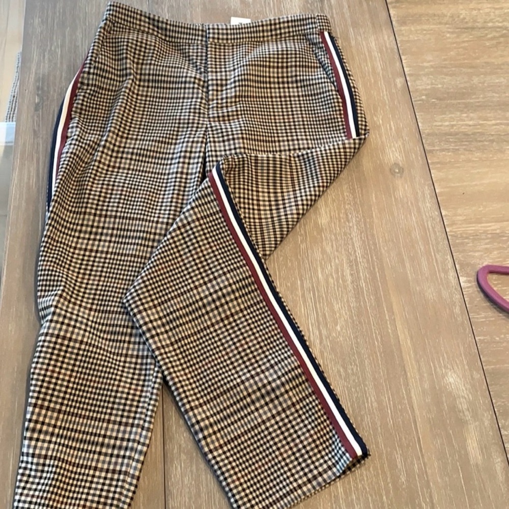 BB Dakota Checkered Trousers in Navy and Beige